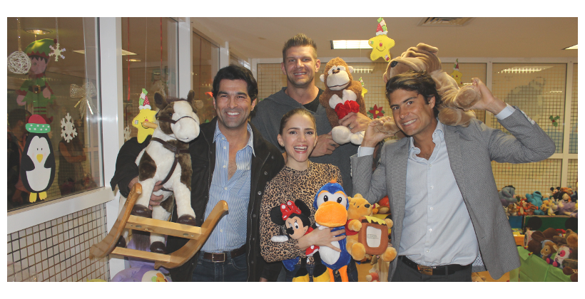 Grupo Martí y Sport City entregaron juguetes a niños en situación vulnerable