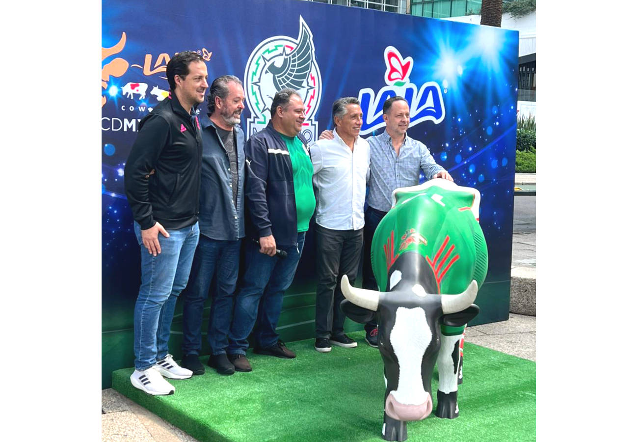 CowParade Lala 2022, presenta a la vaca alusiva a la Selección de Futbol de México