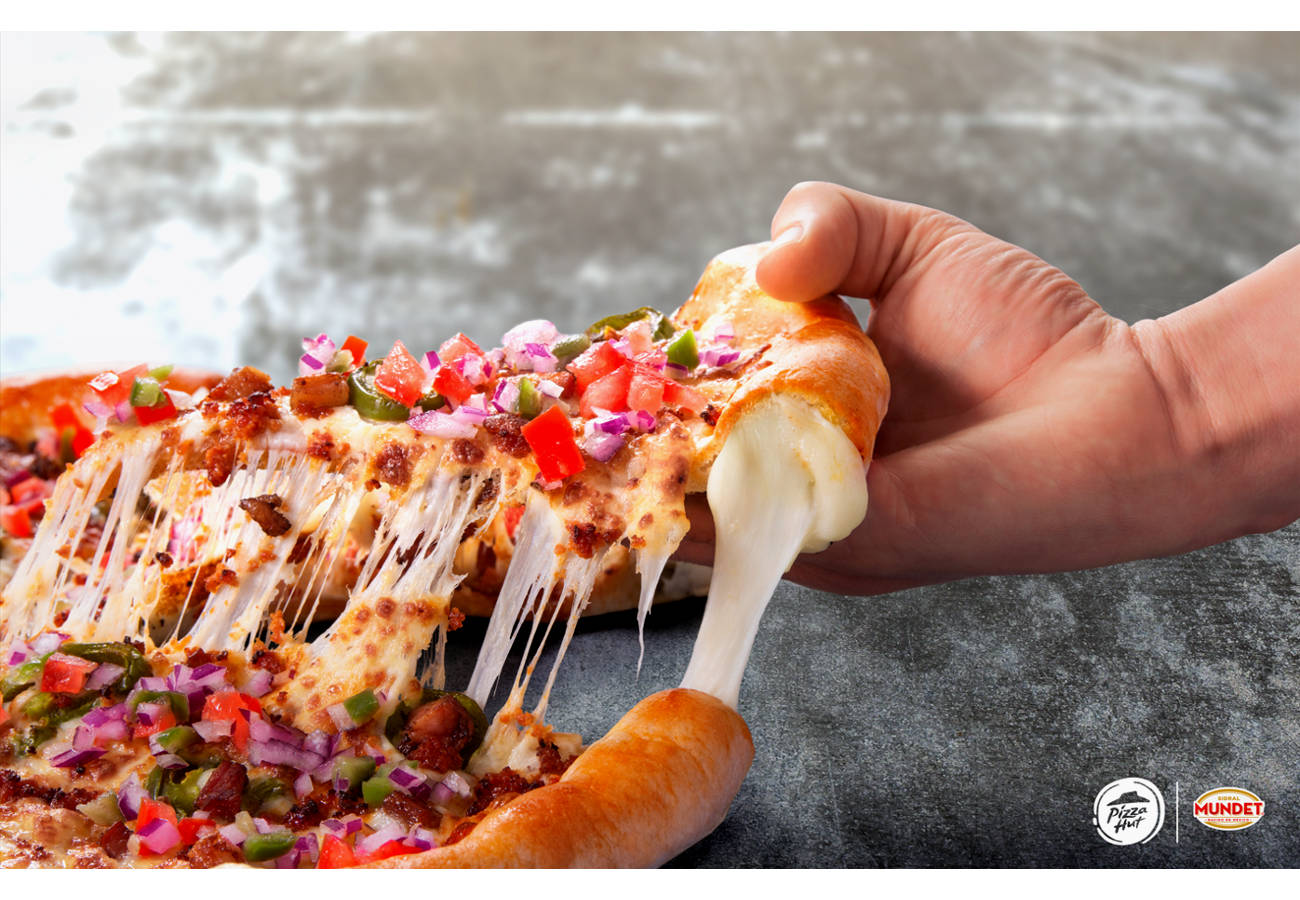 Pizza Hut te invita a celebrar las fiestas patrias con Mundet