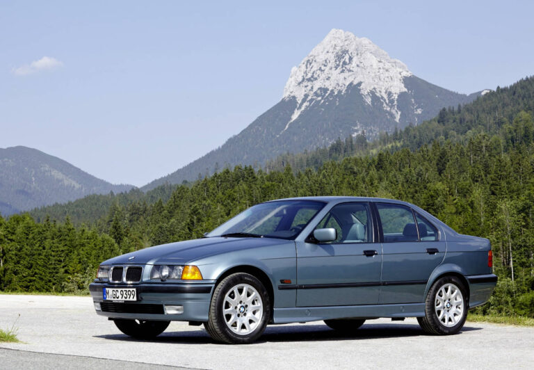 BMW celebra México con sus modelos hechos en México.