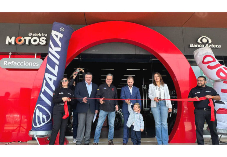 Elektra Motos gran apertura en Portal Centenario