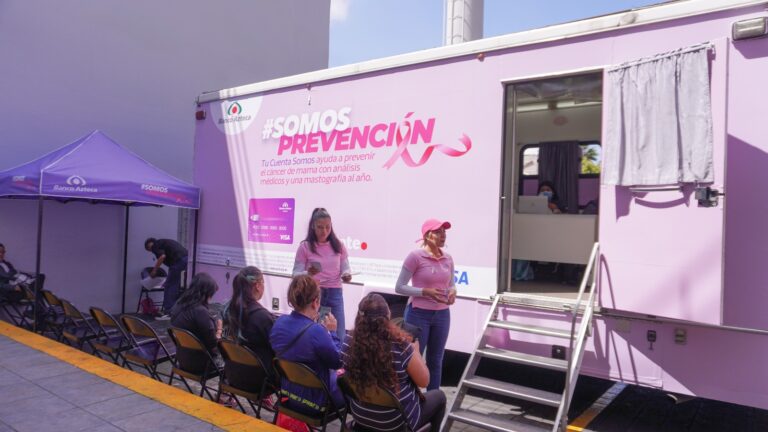 Banco refuerza su compromiso con la prevención del cáncer de mama a través de la Cuenta SOMOS