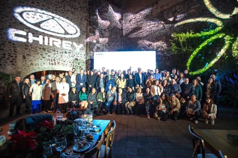 Chirey Motor México celebra cena navideña con clientes