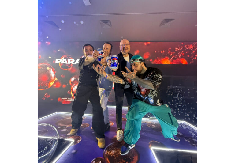 Pepsi evoluciona su experiencia con EXTRA FIZZ: más burbujas, más frescura